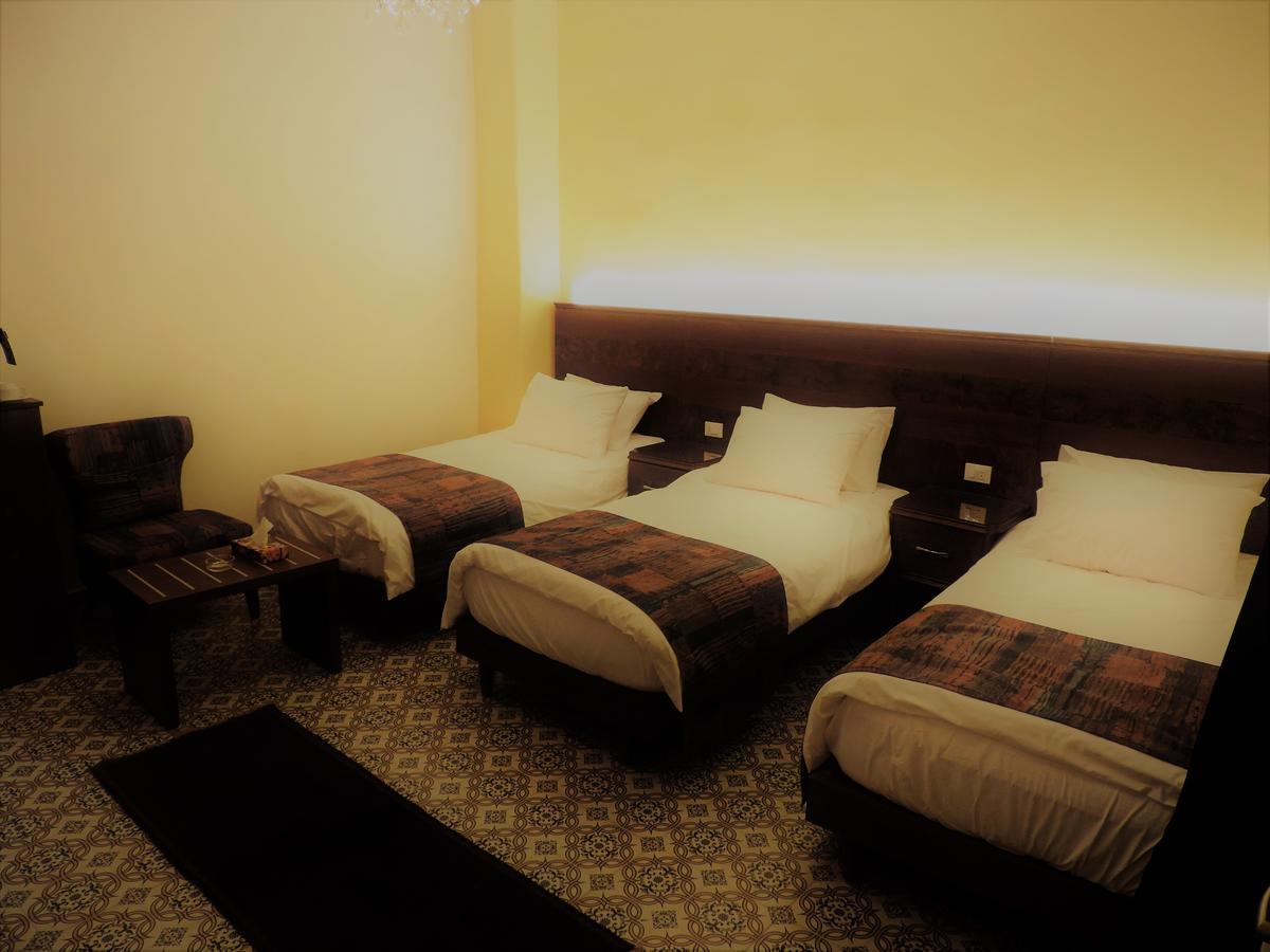 La Place Hotel Zahlé 外观 照片